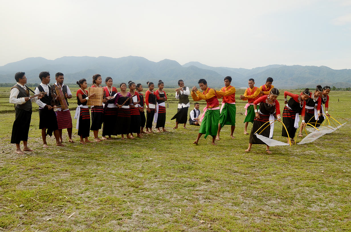 Poyapoka-Le-Hiyaka-(Fishing-song-&-Dance)---Dhimal-Community,-Naxalbari